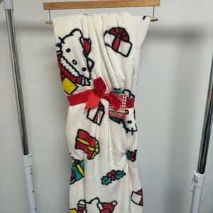 Hello Kitty Festive Blanket - White, Red, Green, Yellow